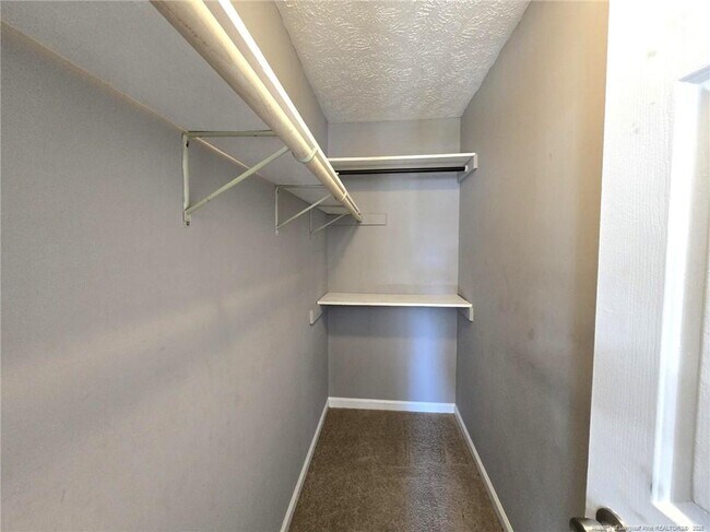 Building Photo - 7132 Dayspring Dr