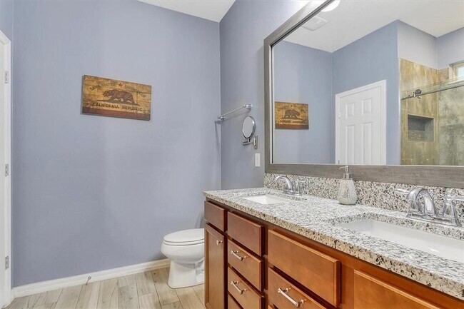 Building Photo - 5611 Barletta Dr