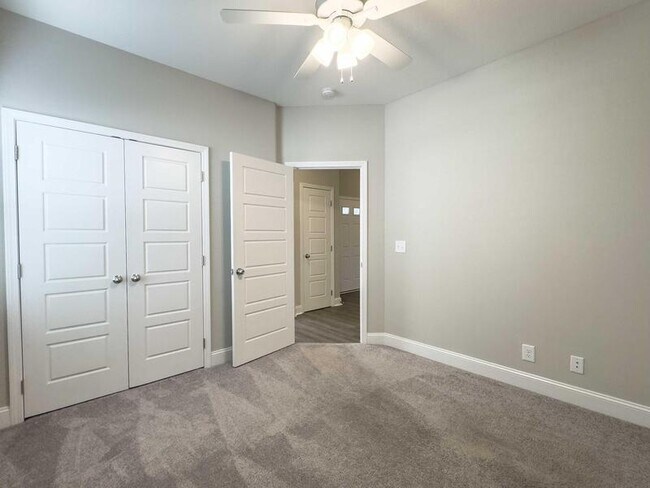 Building Photo - 290 Elwell Rd