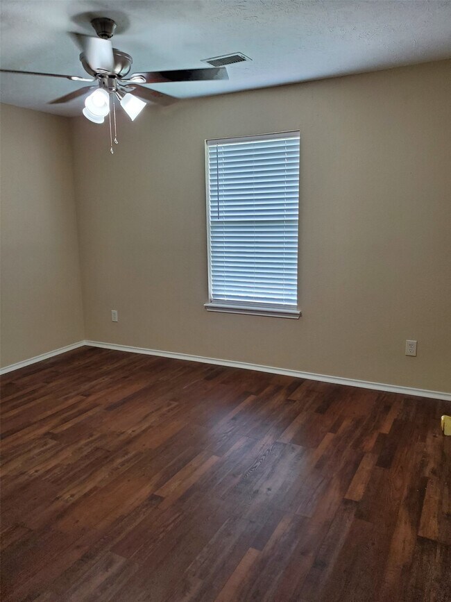 Building Photo - 16315 Lynn Crest Ct