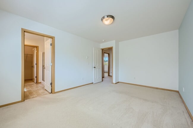 Building Photo - Smitha Home