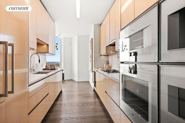 Building Photo - 35 Hudson Yards
