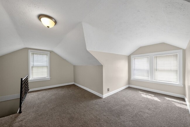 Building Photo - Updated Charming 2BR House in Plain Twp/Canton