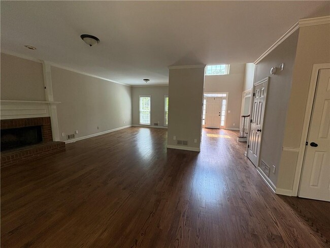 Building Photo - 10575 Aviary Dr