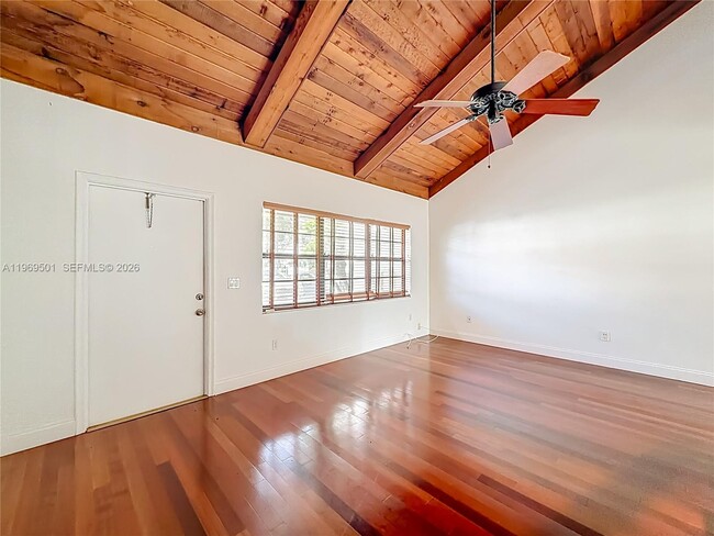 Building Photo - 2133 N 14th Ave