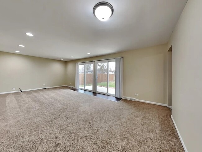 Building Photo - 544 Germaine Ln