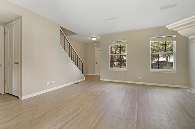 Building Photo - 407 Ballard Dr