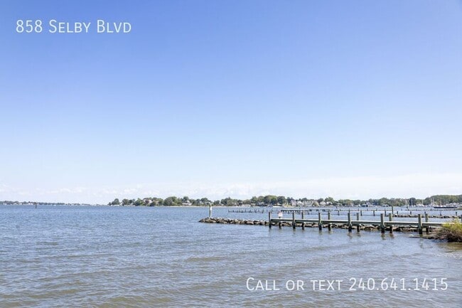 Building Photo - 858 Selby Blvd