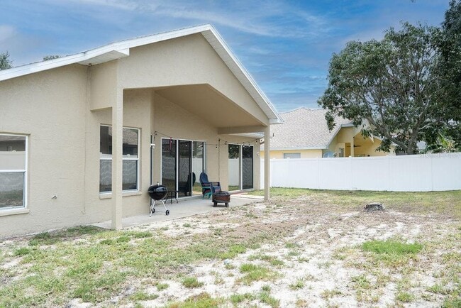 Building Photo - 1282 Paradise Lake Dr