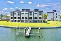 Building Photo - 773 Gran Kaymen Way