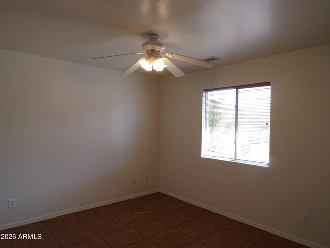 Building Photo - 610 S Azure Dr