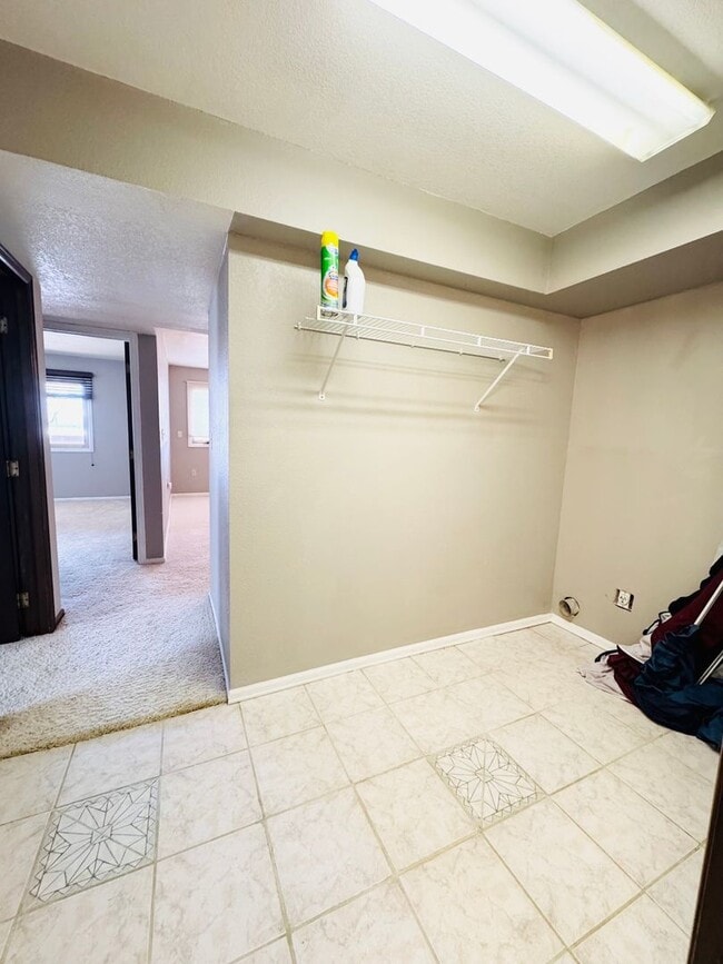 Building Photo - Beautiful Horse Property with Outbuildings in Loveland