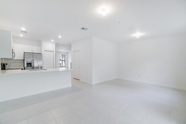 Building Photo - 207 SW 159th Ter