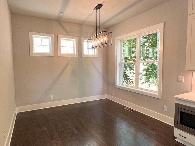Building Photo - 1819 Huntington Hills Ln NW