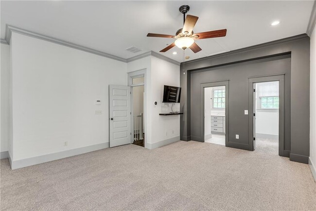 Building Photo - 3371 Dogwood Dr