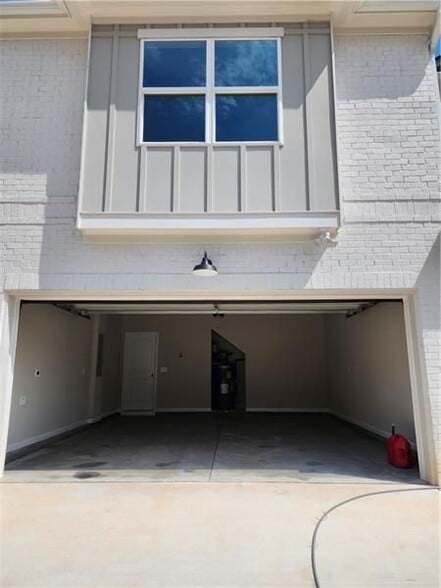 Building Photo - 5520 Rock Place Ct