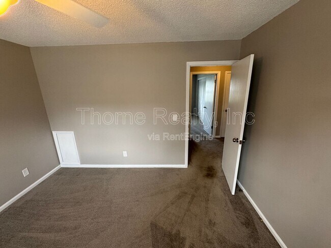 Building Photo - 618 S Boddie St