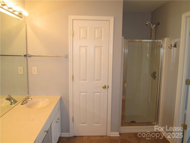 Building Photo - 8807 Ormeau Dr