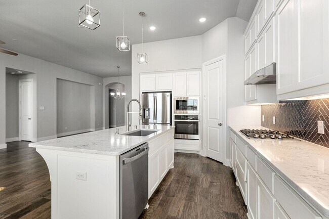 Building Photo - 2917 Saltwood Ct