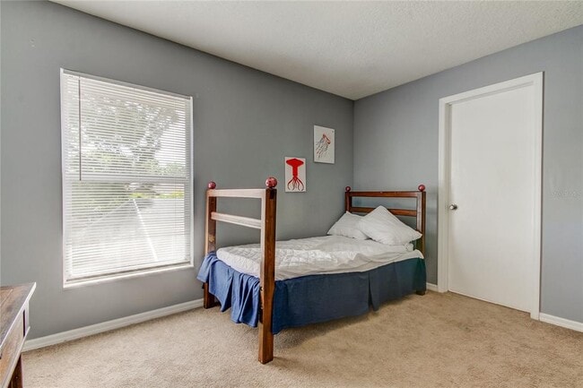 Building Photo - 9401 Woodbay Dr