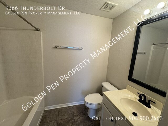 Building Photo - 9366 Thunderbolt Dr
