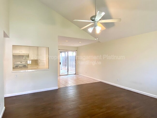 Building Photo - 5811 W Sample Ave