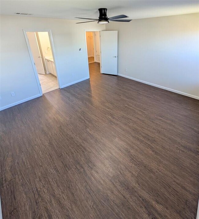 Building Photo - 222 Phillips St