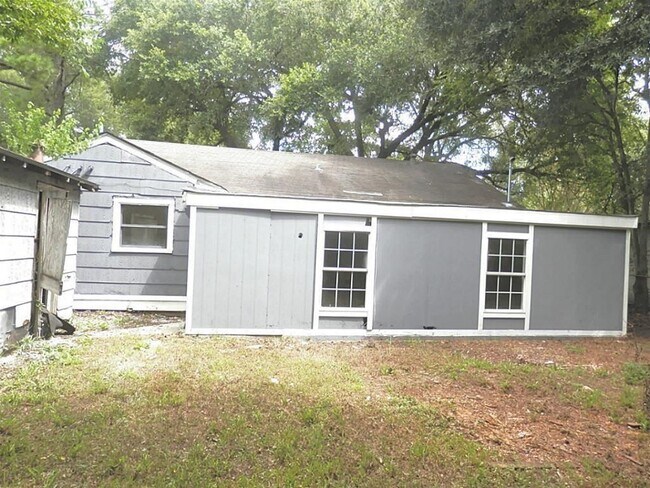 Building Photo - 5318 Chennault Rd