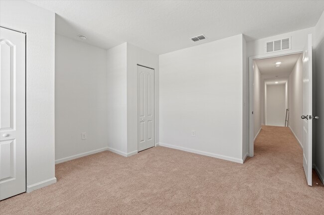 Building Photo - 82 Vero Dr