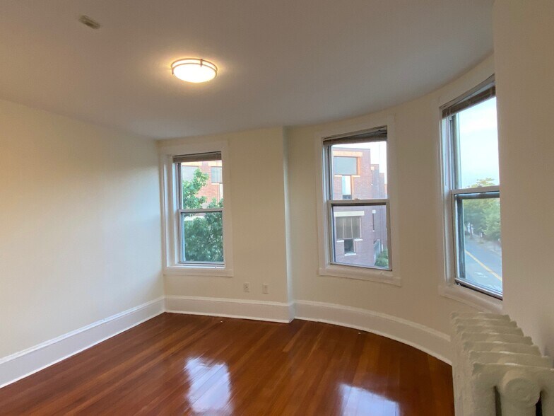 Building Photo - 83 Harvard St