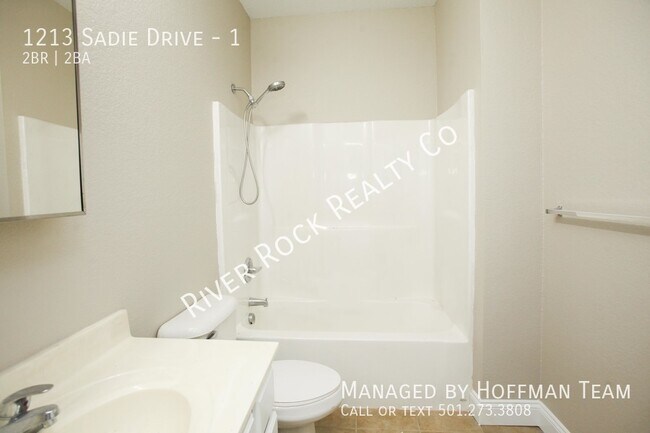 Building Photo - 1213 Sadie Dr