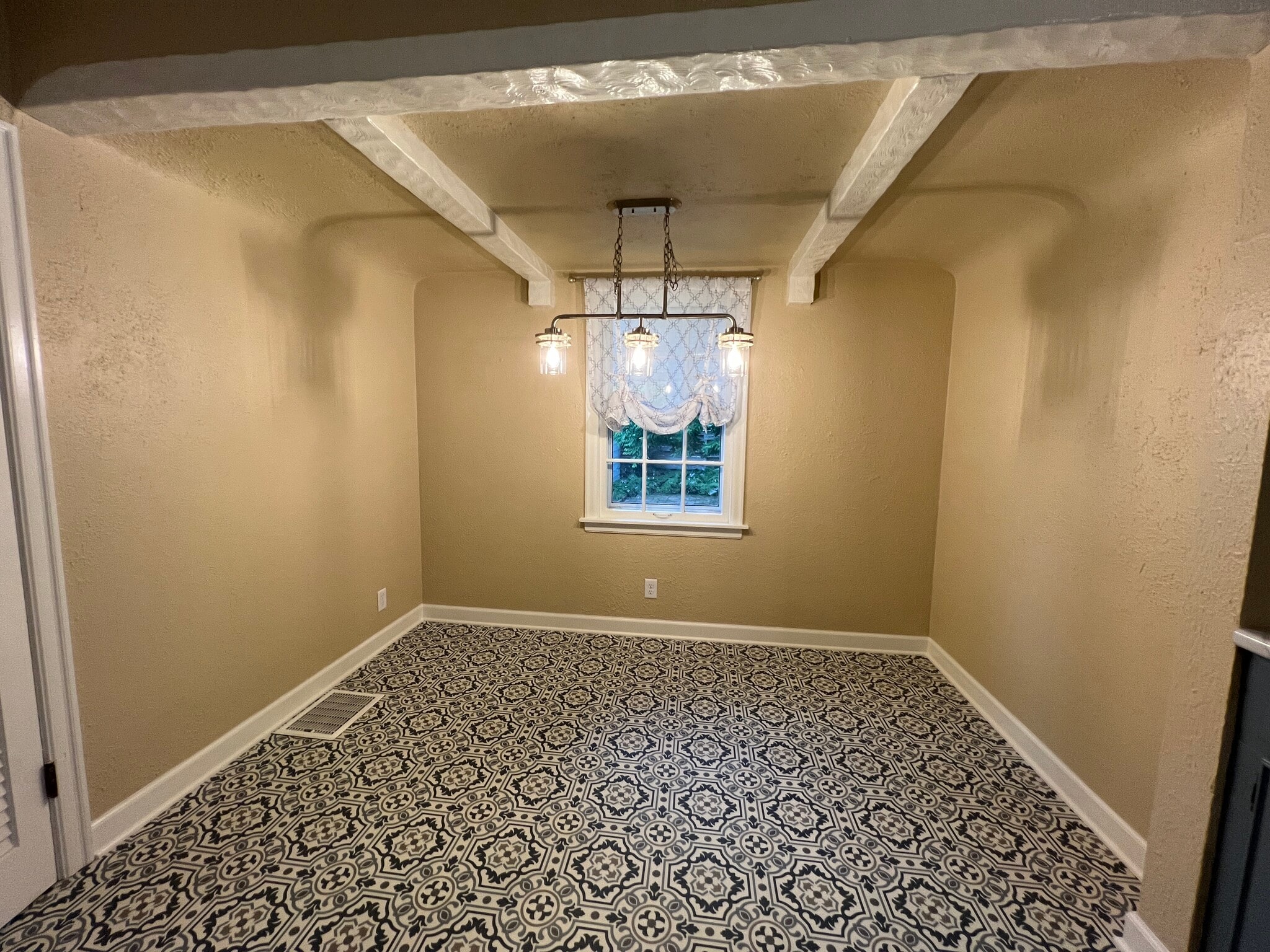 DINING AREA - 7717 29th Ave