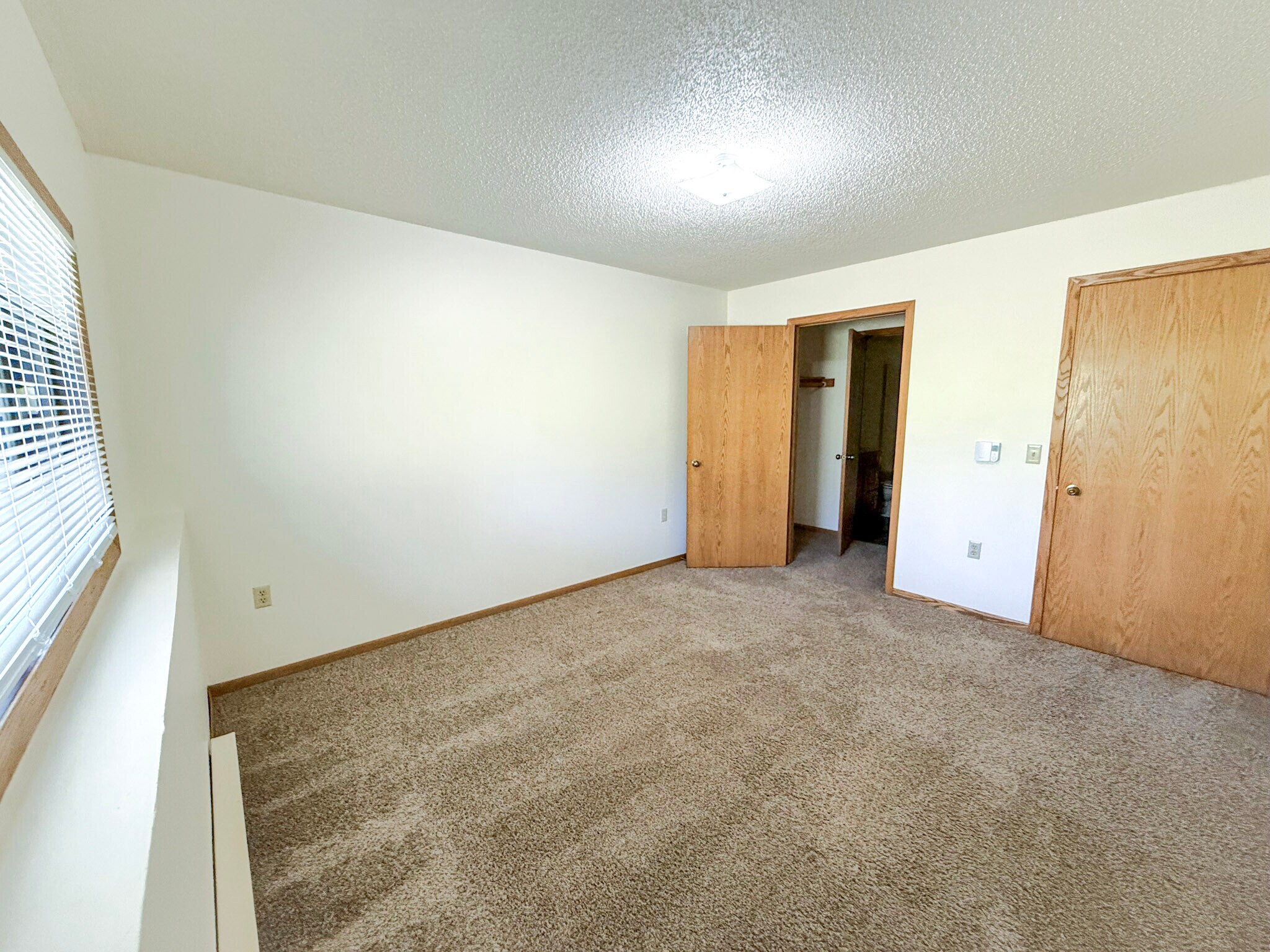 Building Photo - 2820 Edgewood Dr