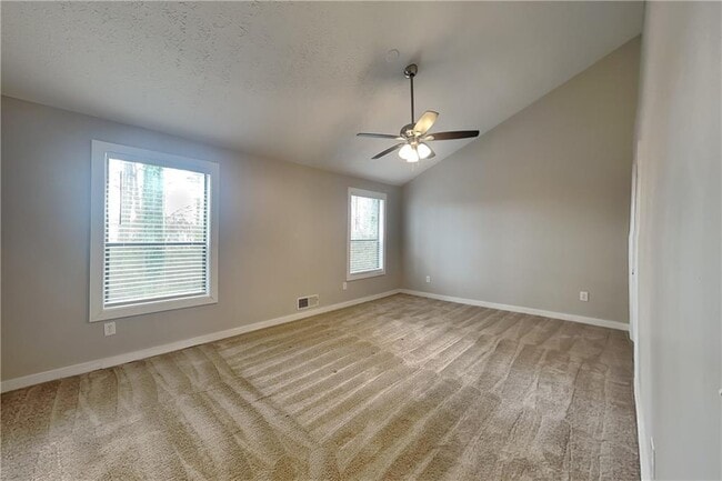 Building Photo - 3932 Fairington Dr