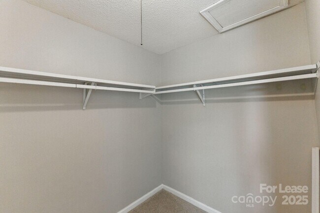 Building Photo - 7016 Wannamaker Ln