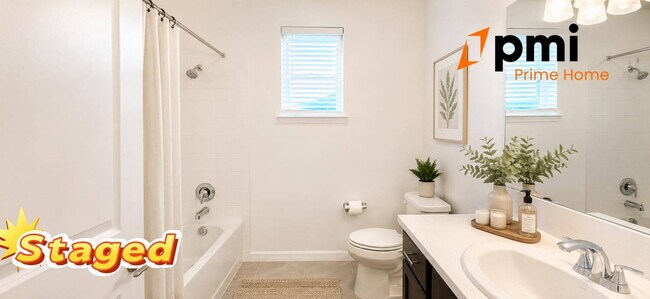 Building Photo - Luxury Living in Winter Garden – 4-Bedroom and 3.5-Bathrooms Home with Screened Patio & EV Charging