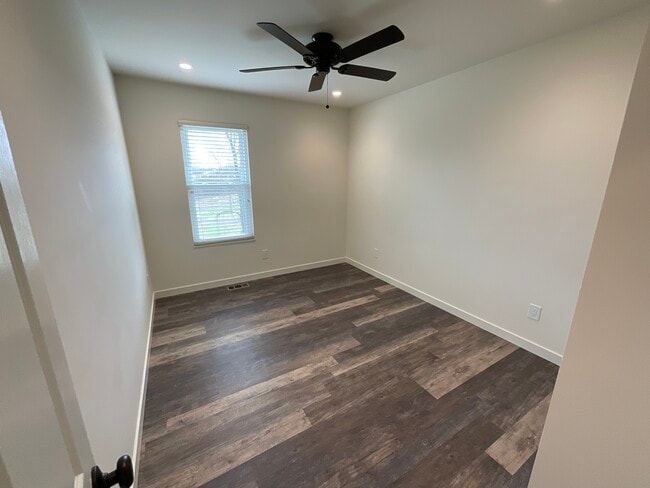 Building Photo - 2918 Montvale Rd