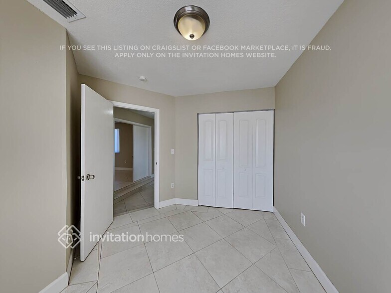 Building Photo - 9611 SW 148th Pl