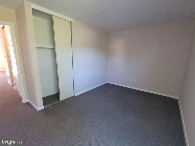 Building Photo - 211 Dean Dr