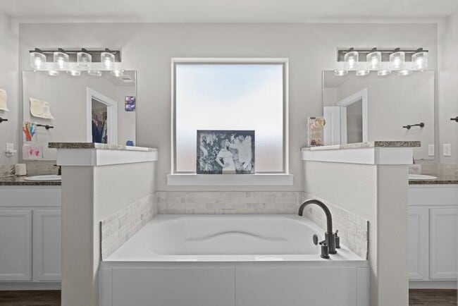 Building Photo - 2602 Ivy Ct