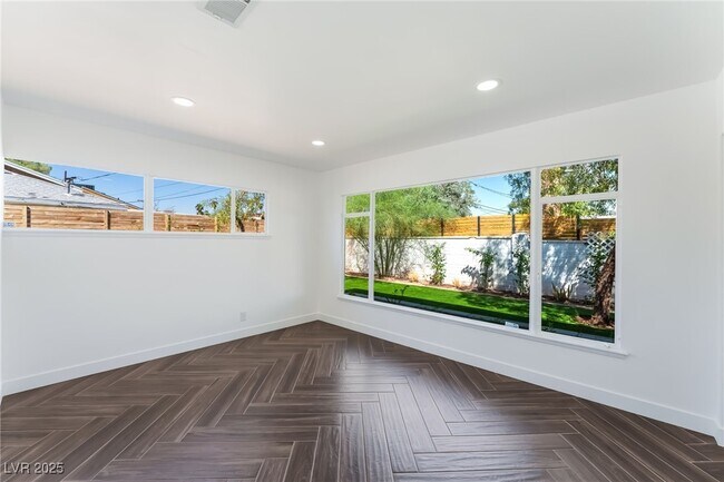 Building Photo - 569 Canosa Ave