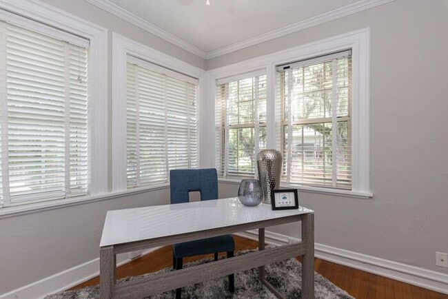 Building Photo - Spacious 4-Bedroom 1930's Mediterranean Home in College Park