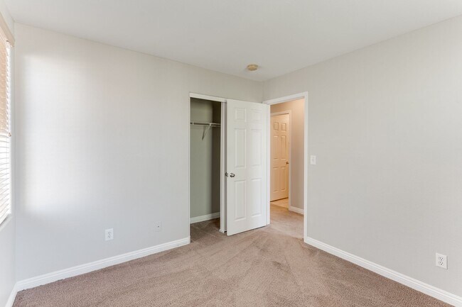 Building Photo - Coronado Ranch Pool Home | Stunning 4 Bed Beauty with Designer Kitchen & Private Backyard Oasis**