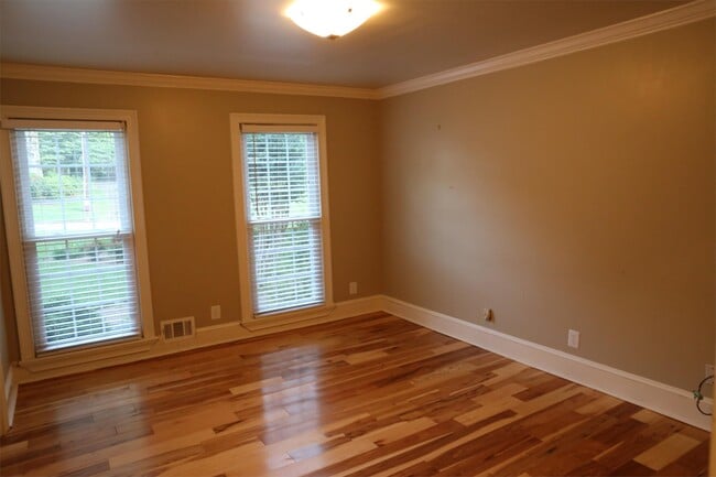 Building Photo - 3809 Allenhurst Dr