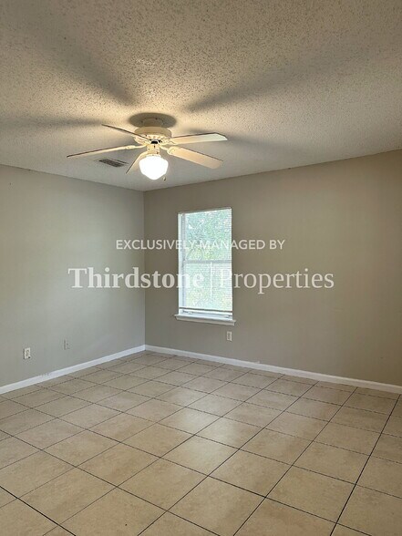 Building Photo - 2148 Baldwin St