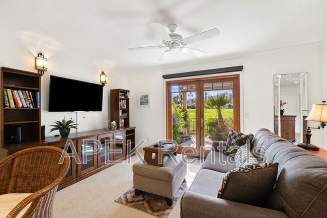 Building Photo - 74939 Vía Lago