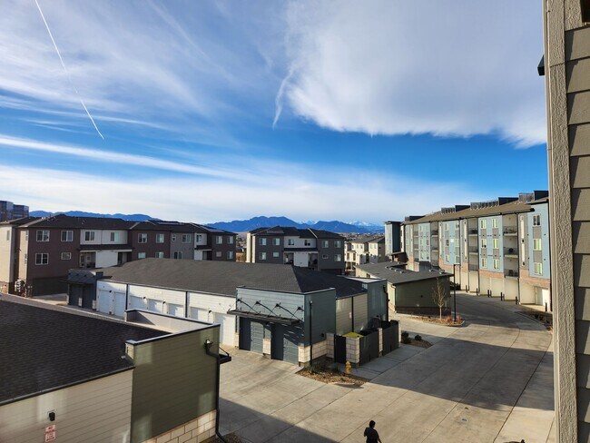 Building Photo - Brand New 2BR/2BA Luxury Townhouse at Grand Vue – Modern Living in Interlocken