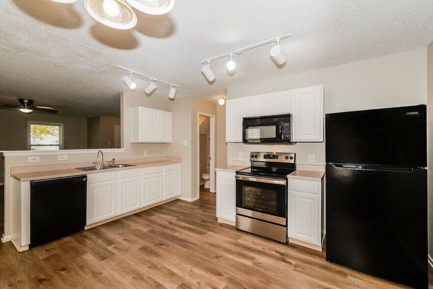 Building Photo - 936 Brookstone Dr