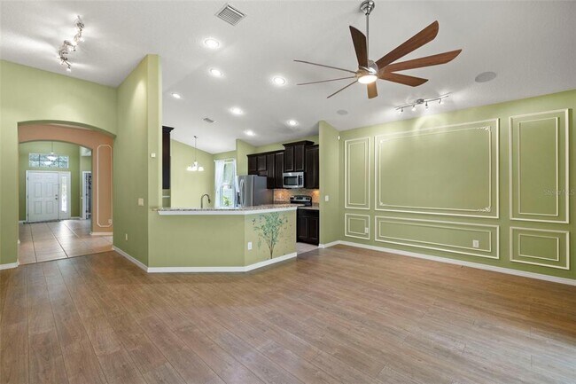 Building Photo - 8709 Deep Maple Dr