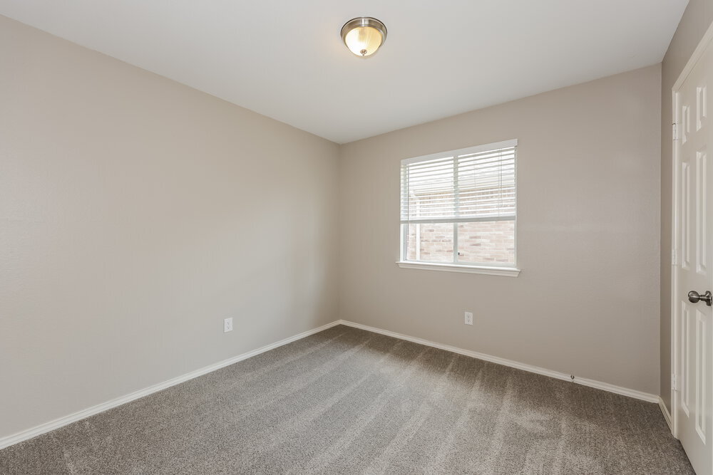 Building Photo - 2029 Wildwood Dr